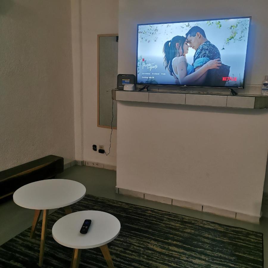 2 Bedroom Apartment With A/C Wi-Fi Best Location! 锡瓦塔塔内霍 外观 照片